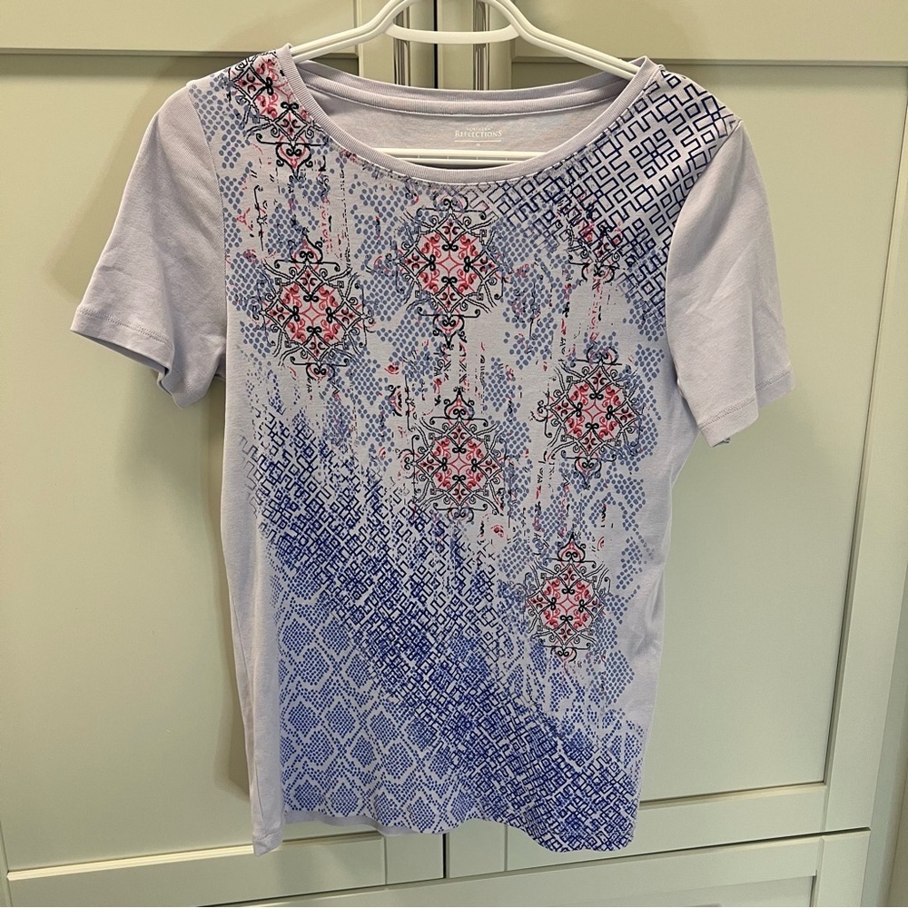 NORTHERN REFLECTIONS 100% Cotton Lavender Purple Graphic Short Sleeve Tee | Sz M
